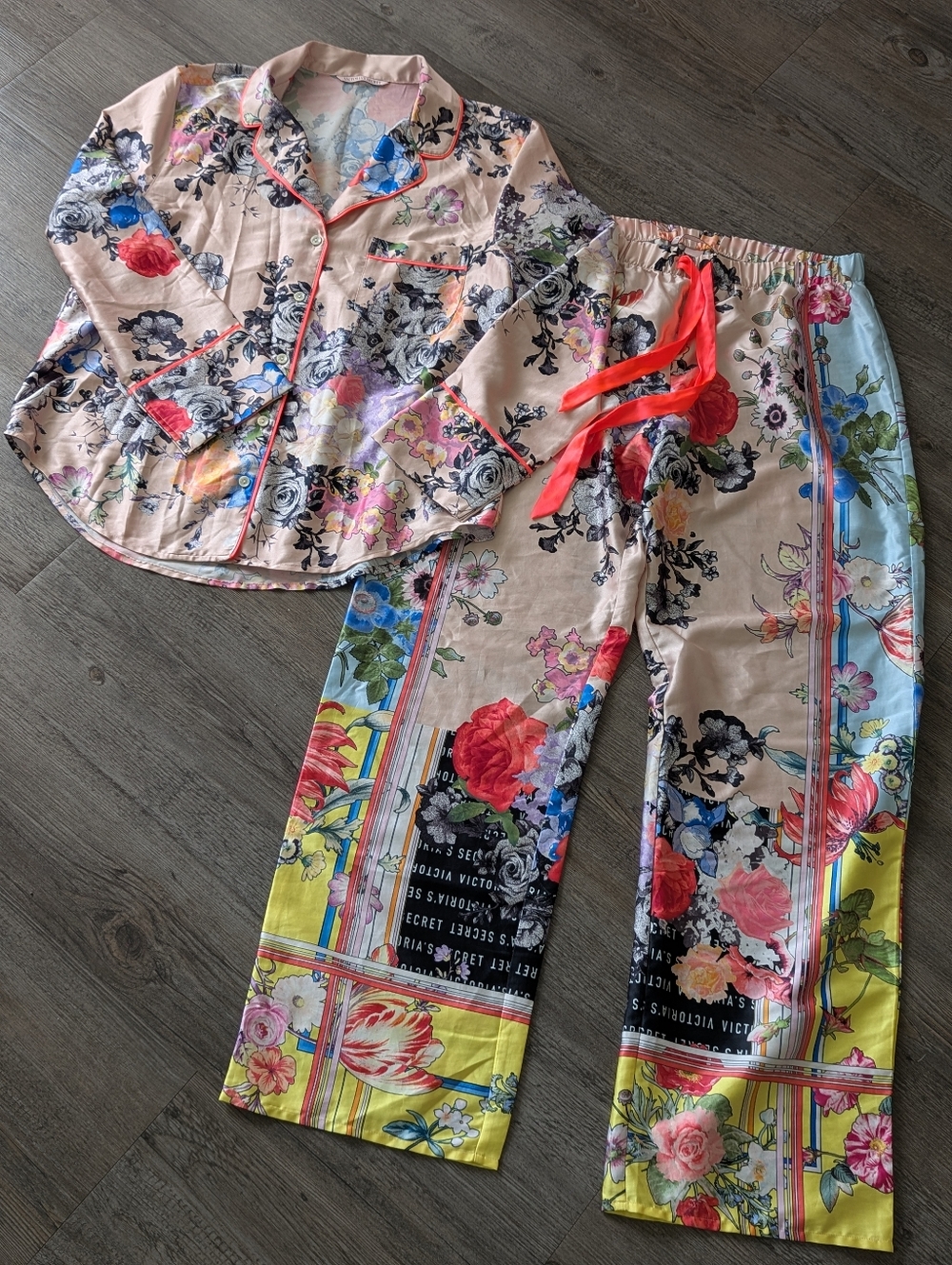 Victoria Secret Floral Satin Pajamas Set - M